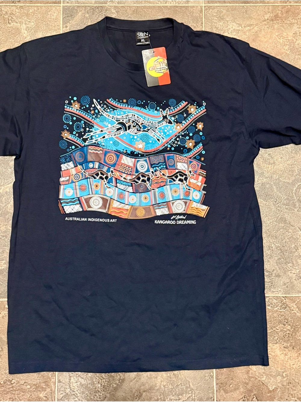 KANGAROO ART TEE